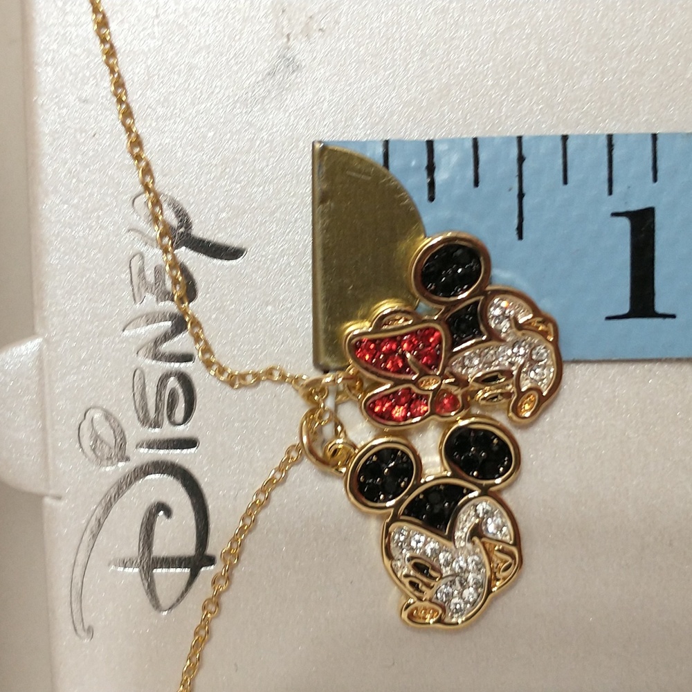 Mickey and Minnie new inbox necklace - Picture 7 of 7